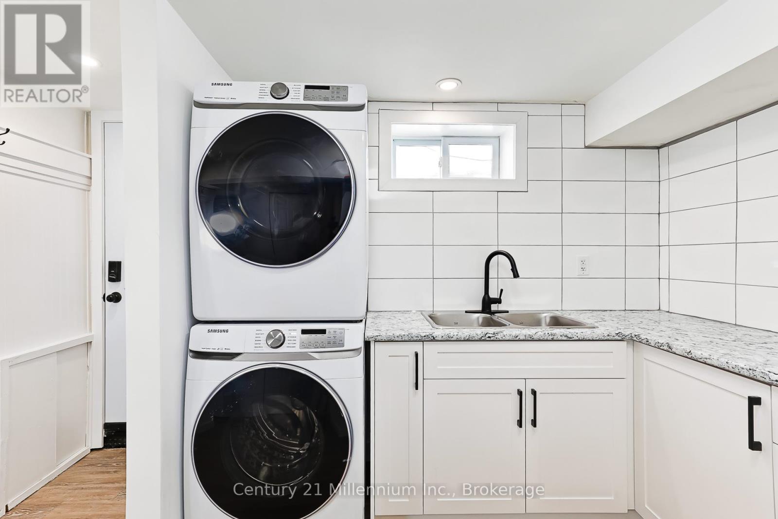 509 Tenth Street, Collingwood, Ontario  L9Y 2L7 - Photo 6 - S12868398