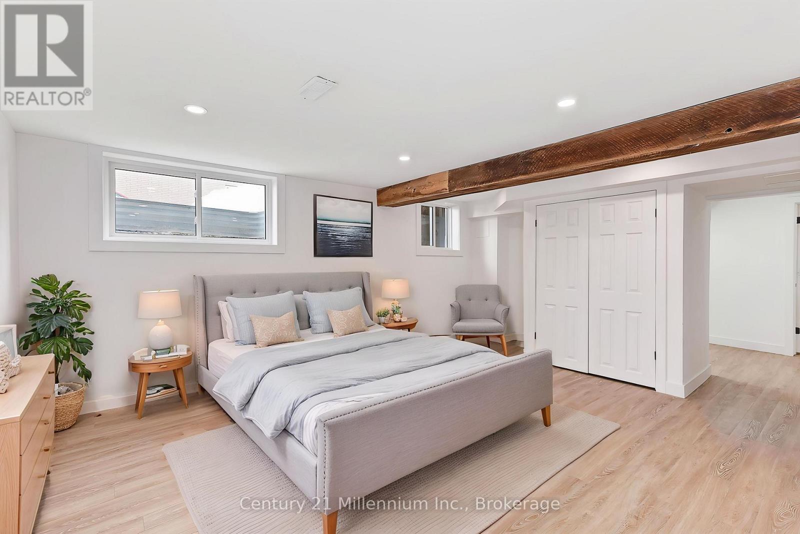 509 Tenth Street, Collingwood, Ontario  L9Y 2L7 - Photo 11 - S12868398