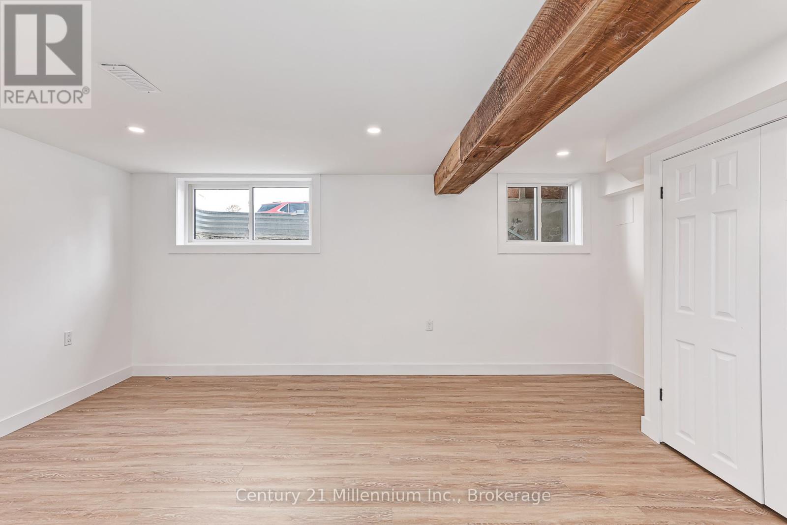 509 Tenth Street, Collingwood, Ontario  L9Y 2L7 - Photo 12 - S12868398