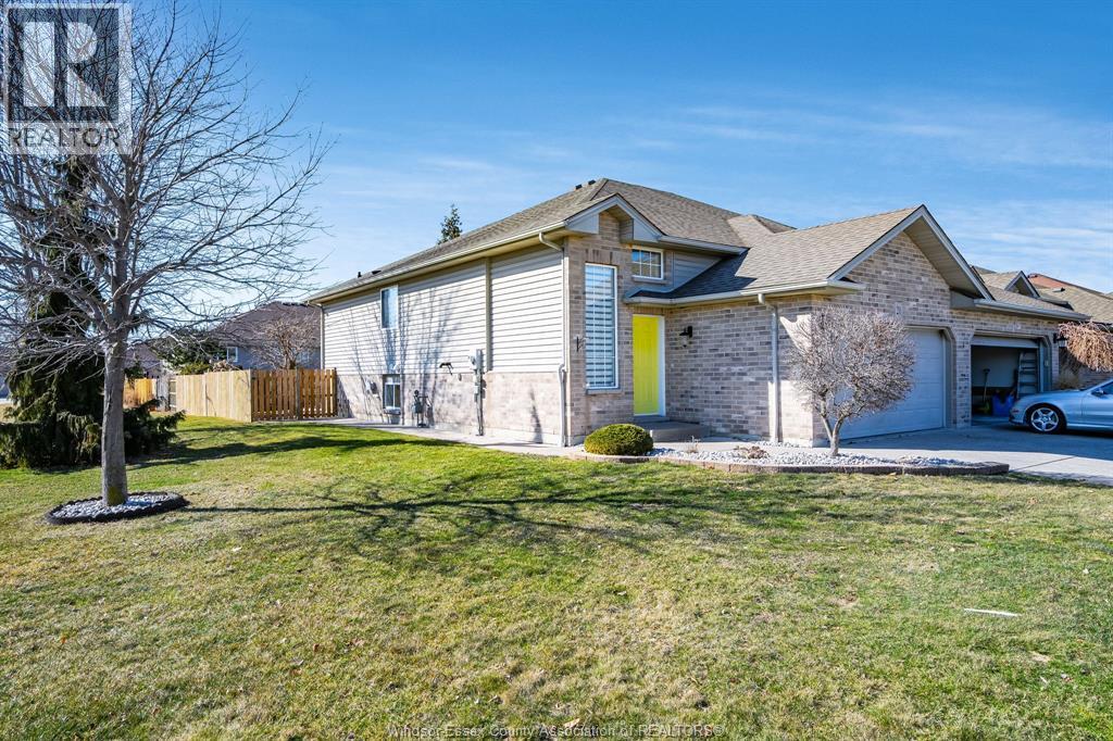 MLS# 26004883: 20 Normandy AVENUE, Kingsville, Canada