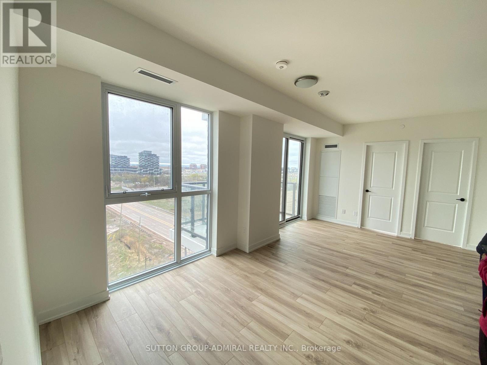 902 - 335 Wheat Boom Drive, Oakville, Ontario  L6H 7Y1 - Photo 13 - W12867250