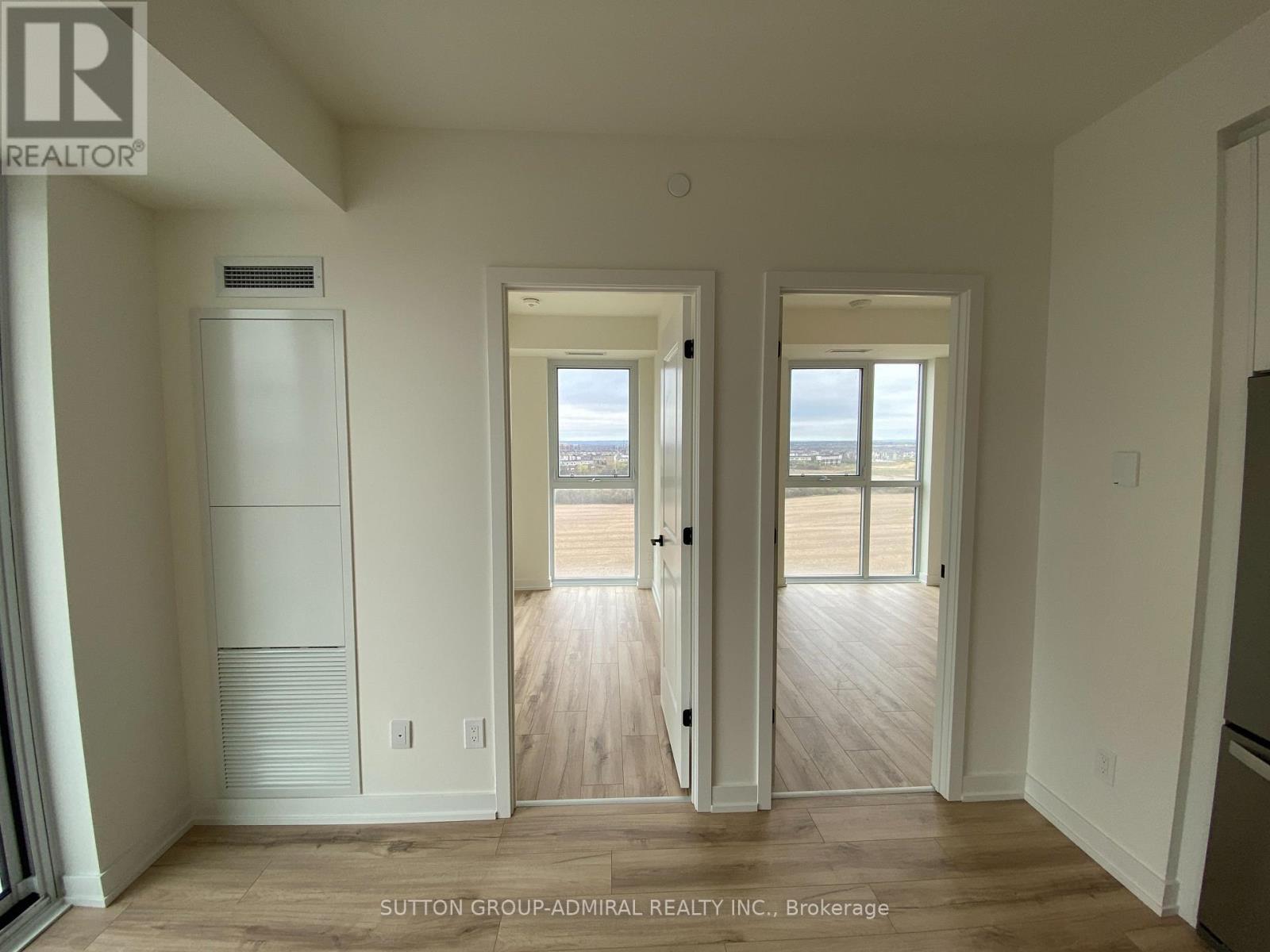 902 - 335 Wheat Boom Drive, Oakville, Ontario  L6H 7Y1 - Photo 6 - W12867250