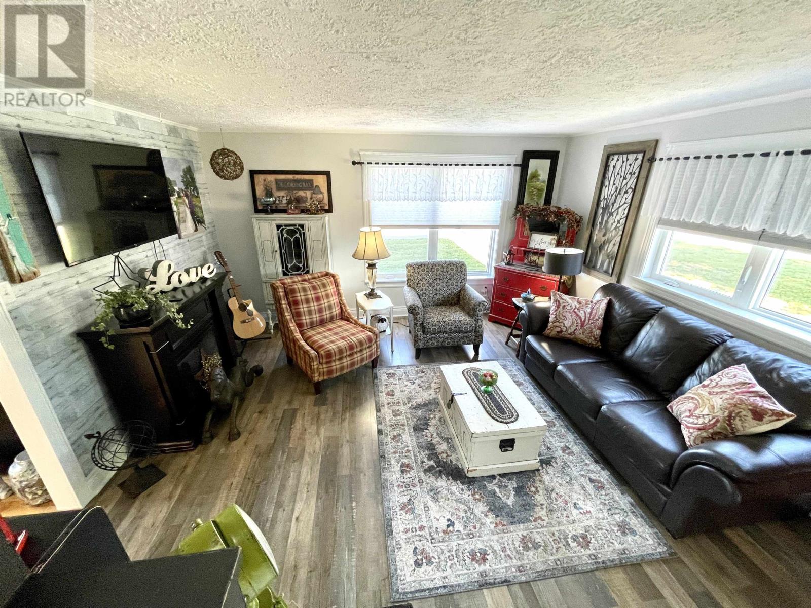 39878 Western Road, Rte 2, Elmsdale, Prince Edward Island  C0B 1K0 - Photo 13 - 202509252