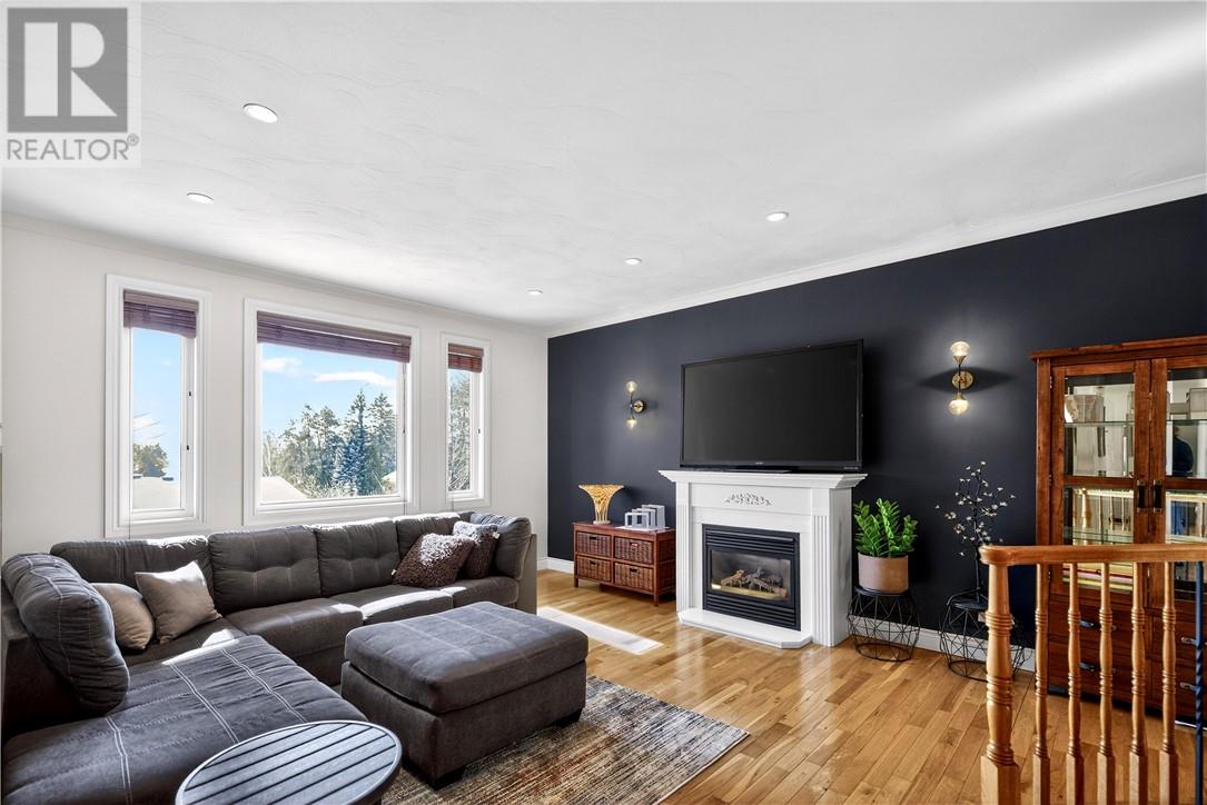 31 Kormak Street, Sudbury, Ontario  P3B 4H3 - Photo 4 - 2126748