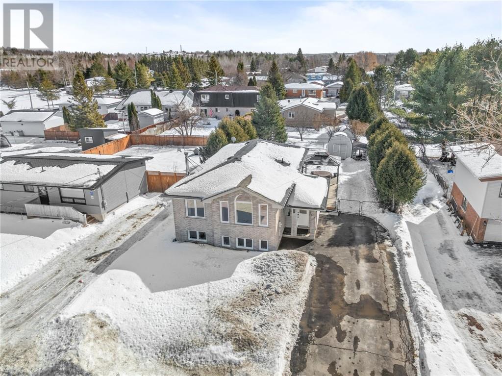 419 Raymond Crescent, Azilda, Ontario  P0M 1B0 - Photo 3 - 2126727