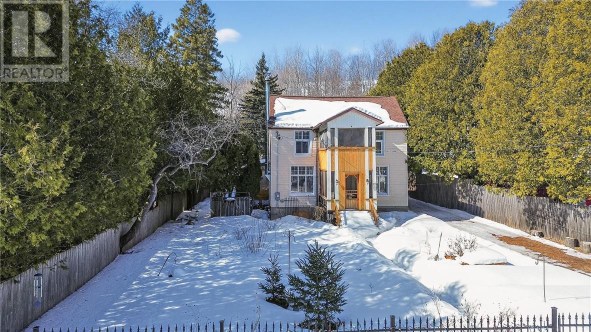 17 Phipps Street, Manitoulin Island, Ontario  P0P 1H0 - Photo 1 - 2126655