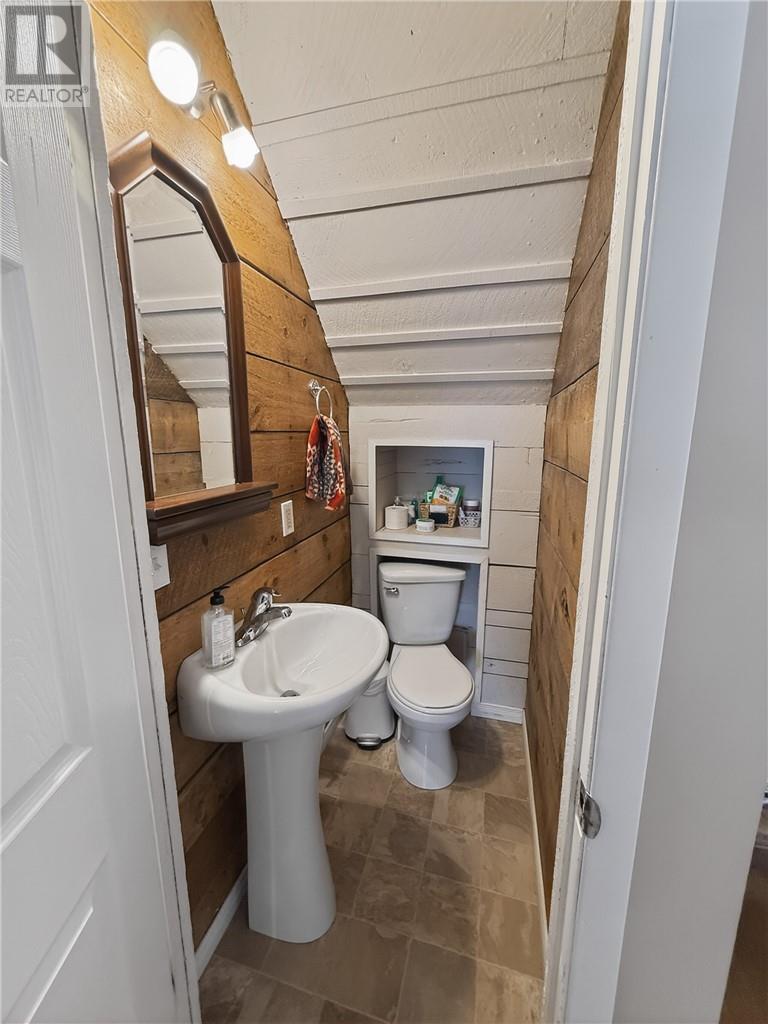 17 Phipps Street, Manitoulin Island, Ontario  P0P 1H0 - Photo 24 - 2126655