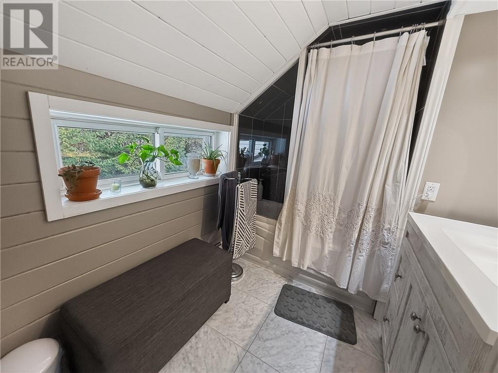 17 Phipps Street, Manitoulin Island, Ontario  P0P 1H0 - Photo 37 - 2126655