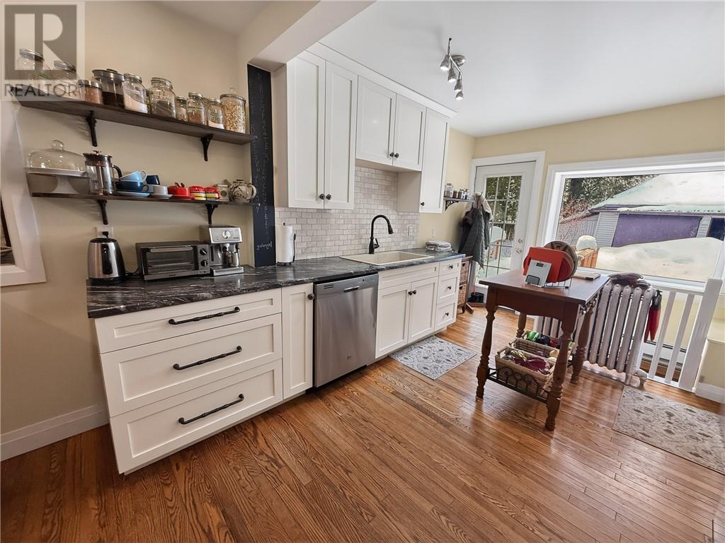 17 Phipps Street, Manitoulin Island, Ontario  P0P 1H0 - Photo 4 - 2126655