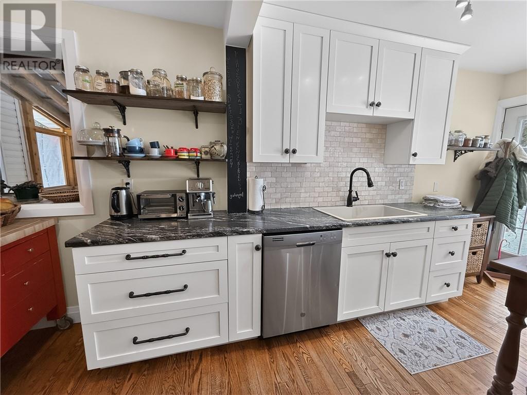 17 Phipps Street, Manitoulin Island, Ontario  P0P 1H0 - Photo 8 - 2126655