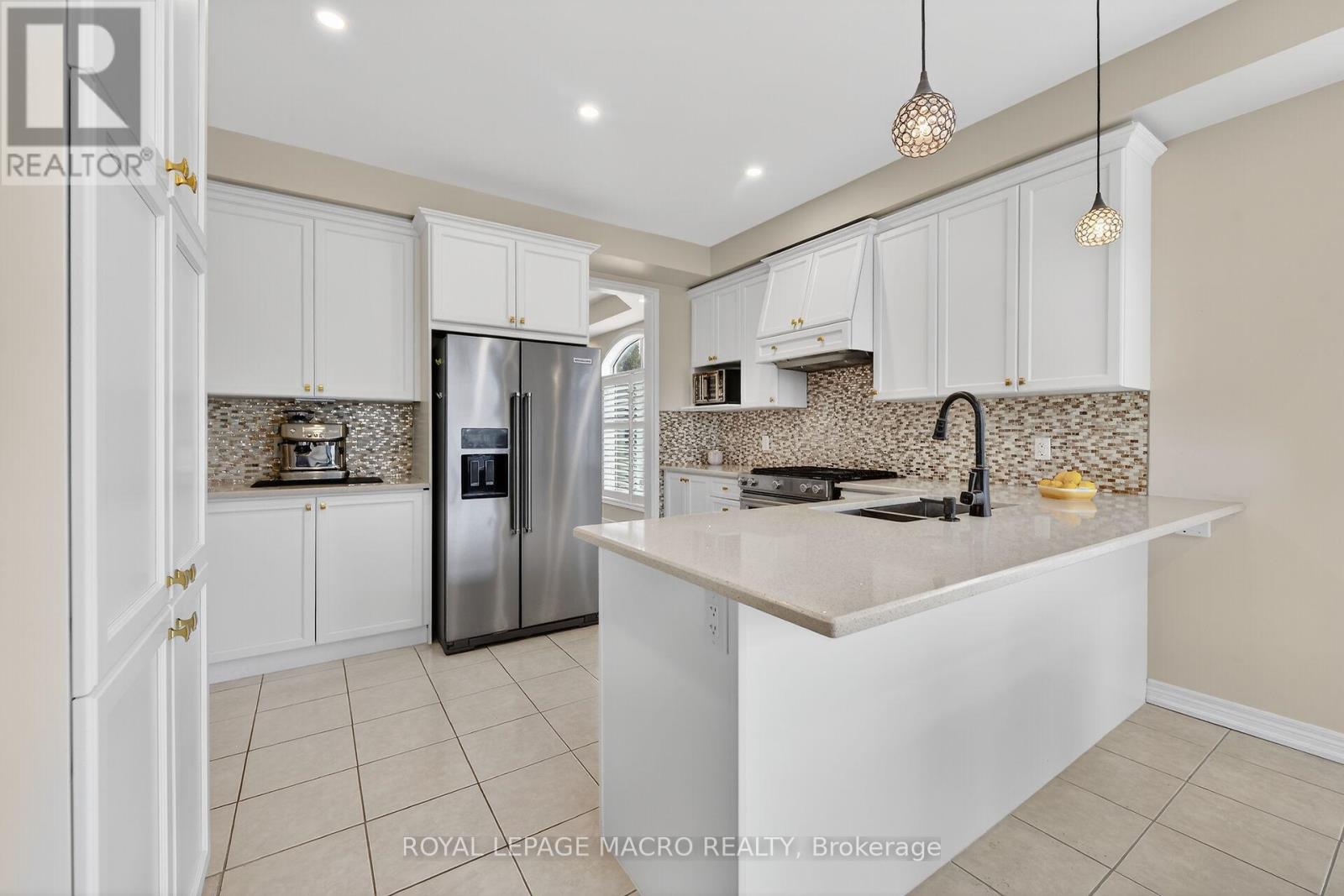 3 Grandell Drive, Hamilton, Ontario  L9K 0H2 - Photo 10 - X12868030