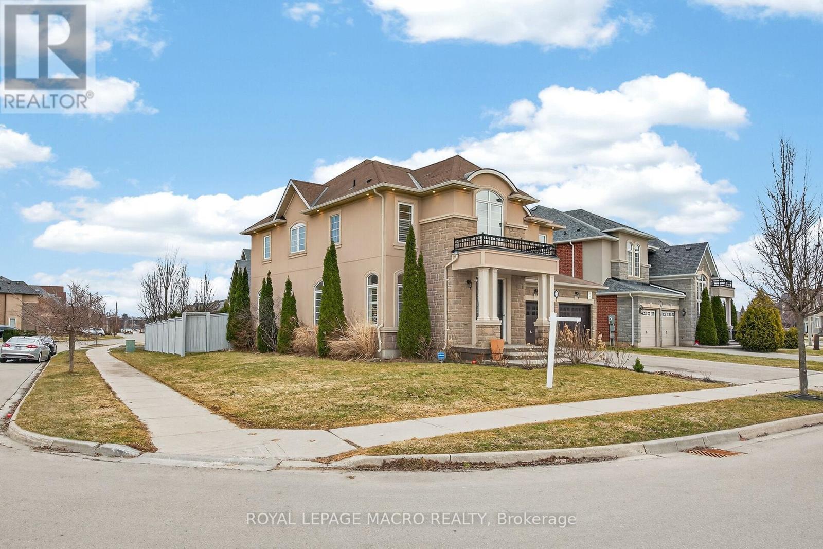 3 Grandell Drive, Hamilton, Ontario  L9K 0H2 - Photo 2 - X12868030