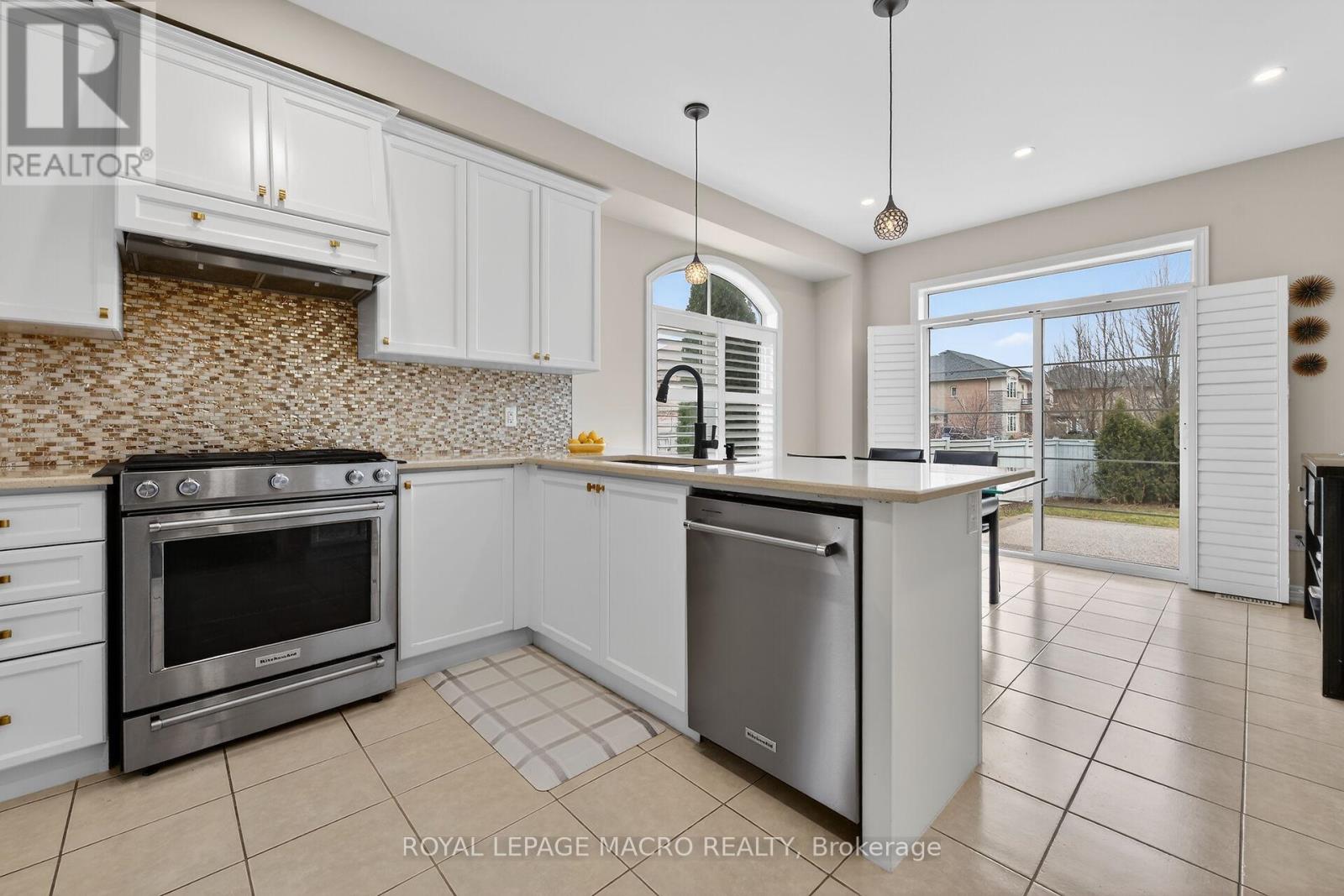 3 Grandell Drive, Hamilton, Ontario  L9K 0H2 - Photo 6 - X12868030