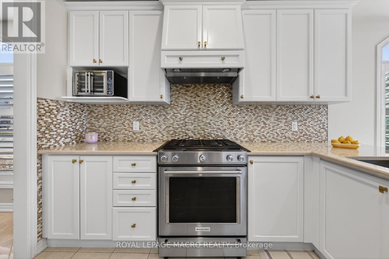 3 Grandell Drive, Hamilton, Ontario  L9K 0H2 - Photo 7 - X12868030