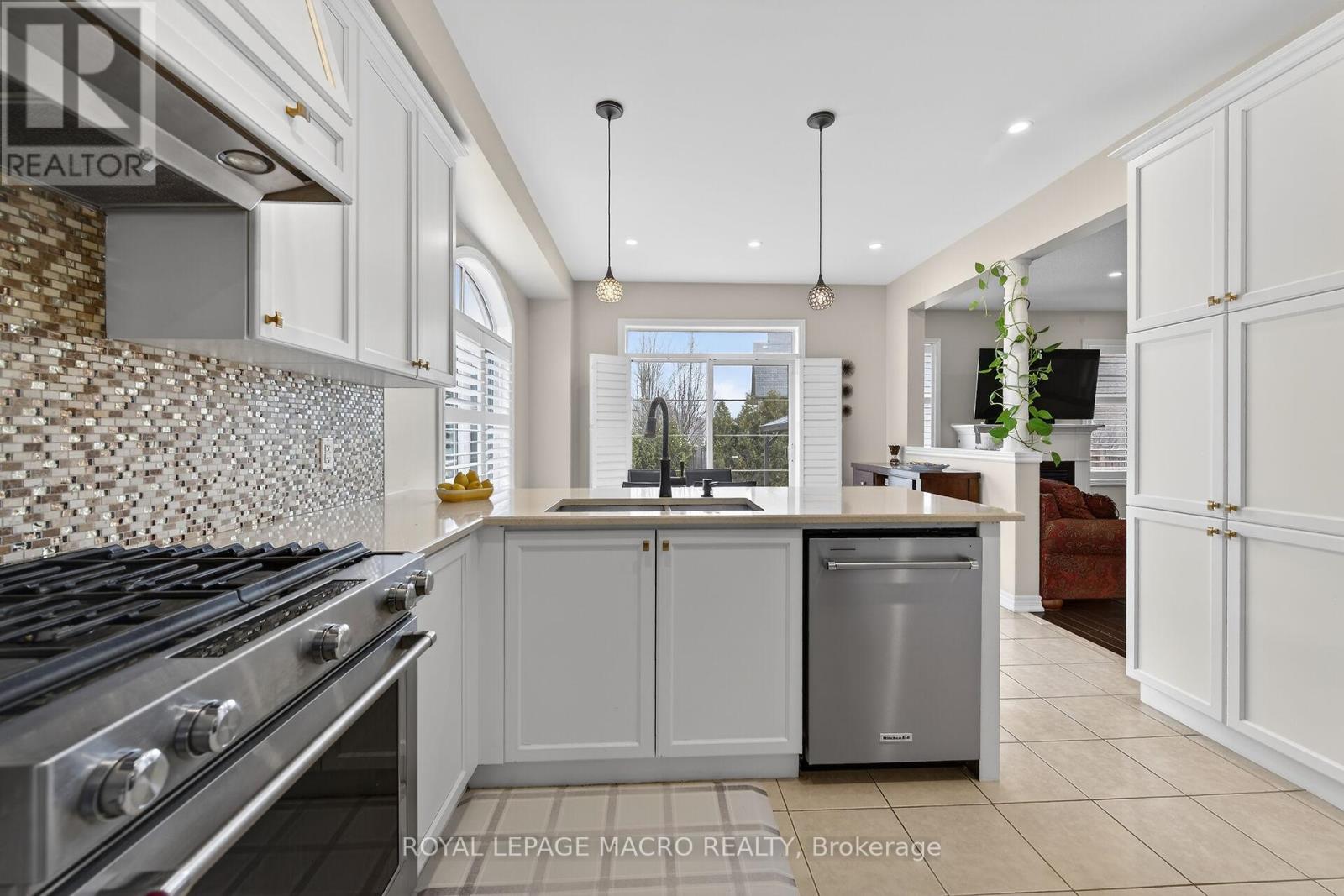 3 Grandell Drive, Hamilton, Ontario  L9K 0H2 - Photo 8 - X12868030