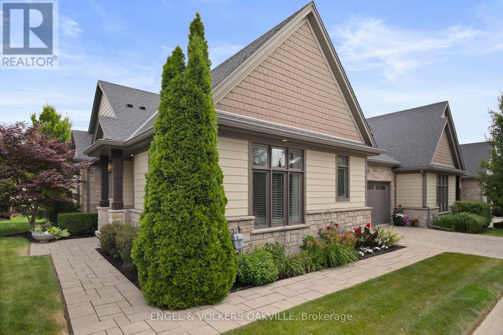 2 Sawmill Lane, Niagara-On-The-Lake, Ontario  L0S 1J1 - Photo 2 - X12862316