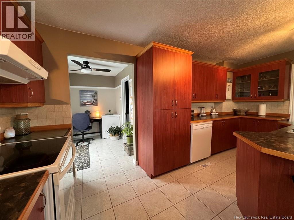 120 34th Avenue, Edmundston, New Brunswick  E3V 2T6 - Photo 10 - NB134775