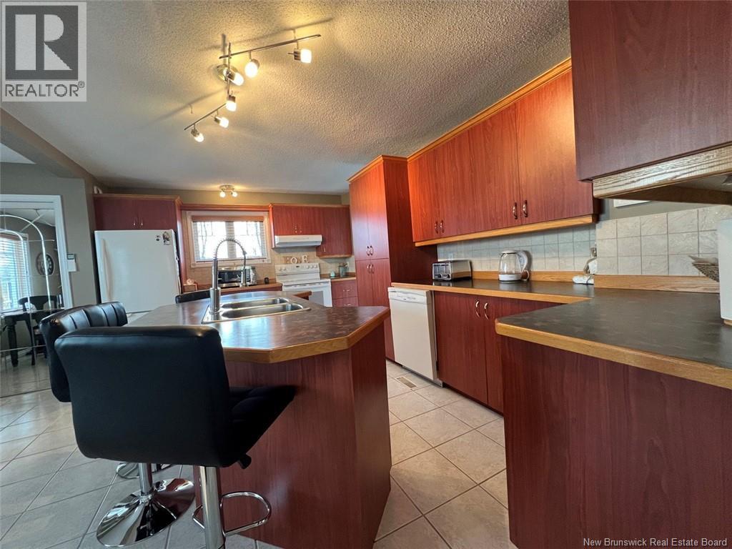 120 34th Avenue, Edmundston, New Brunswick  E3V 2T6 - Photo 4 - NB134775