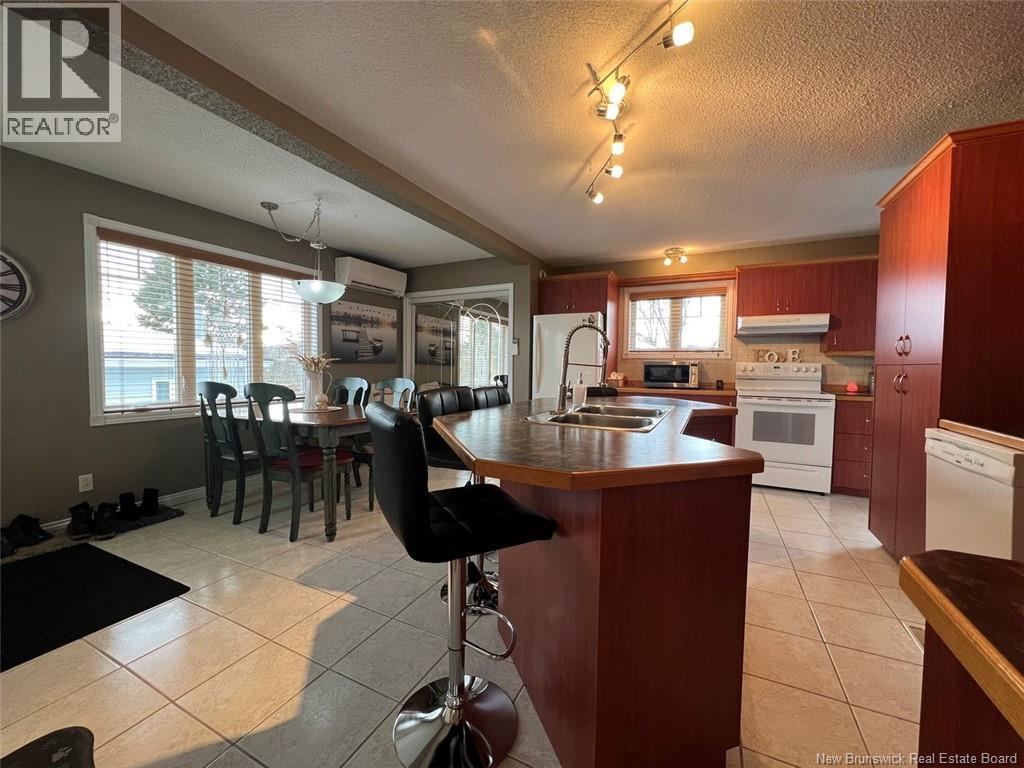 120 34th Avenue, Edmundston, New Brunswick  E3V 2T6 - Photo 5 - NB134775