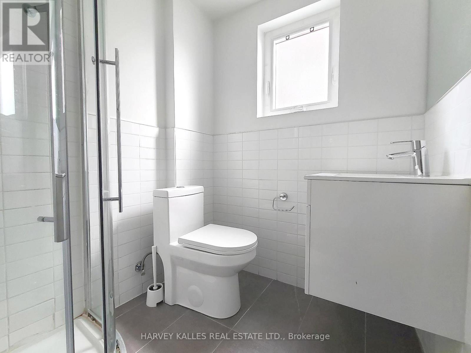 2 - 521 Browns Line, Toronto, Ontario  M8W 3V1 - Photo 5 - W12805154