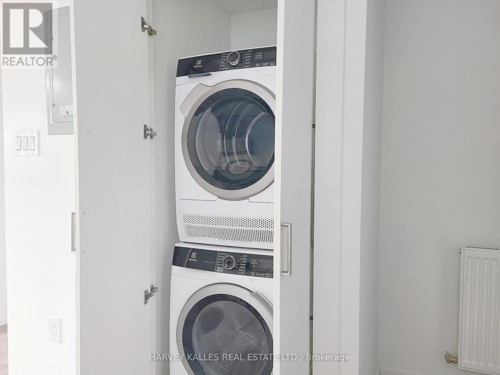 2 - 521 Browns Line, Toronto, Ontario  M8W 3V1 - Photo 6 - W12805154