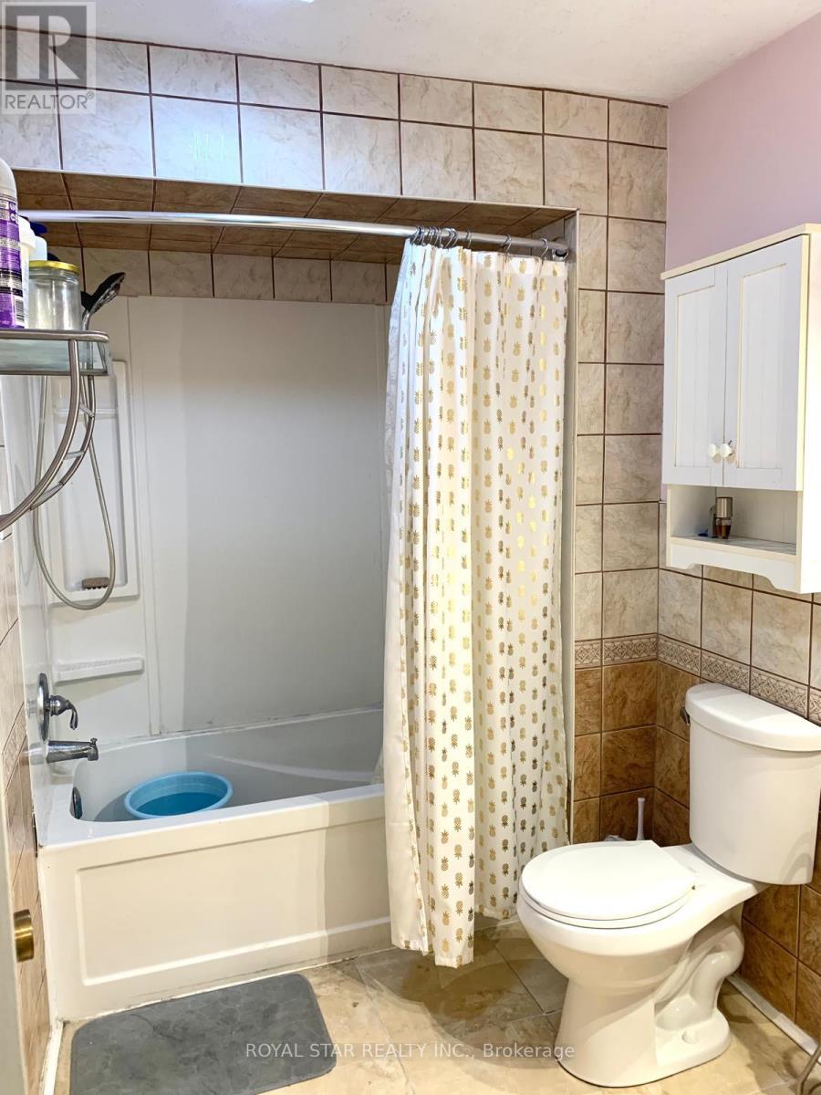 110 - 11 Harrisford Street, Hamilton, Ontario  L8K 6L7 - Photo 3 - X12816110