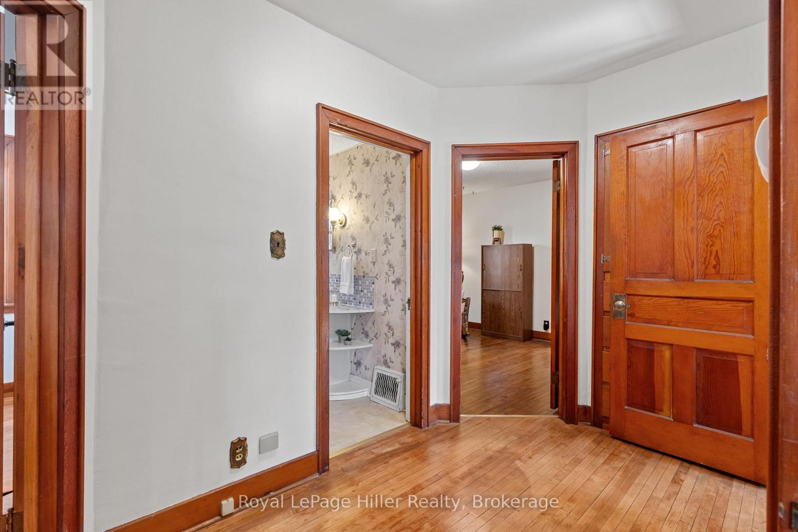 27 Pacific Avenue, Perth East, Ontario  N0K 1M0 - Photo 14 - X12869644