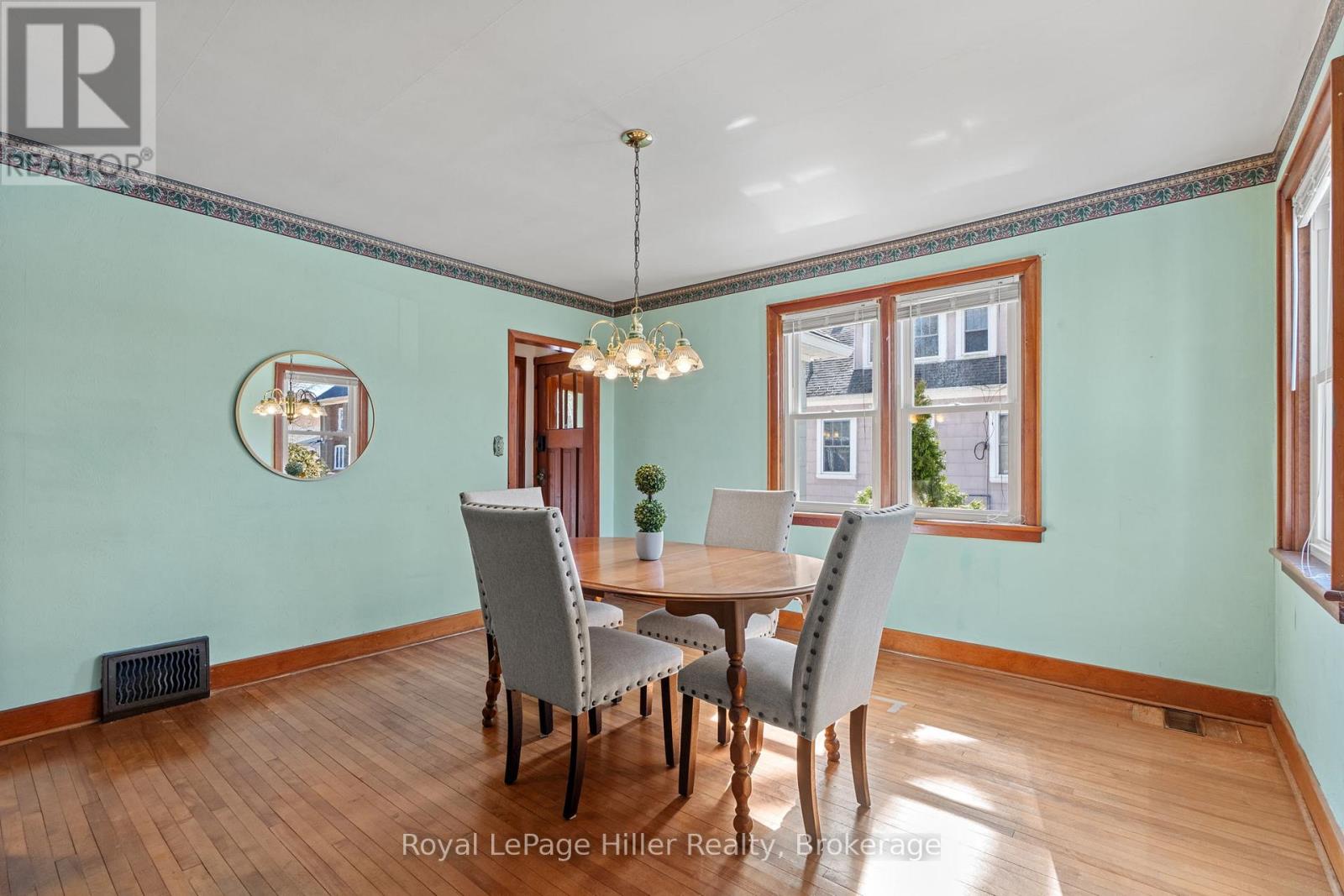 27 Pacific Avenue, Perth East, Ontario  N0K 1M0 - Photo 9 - X12869644