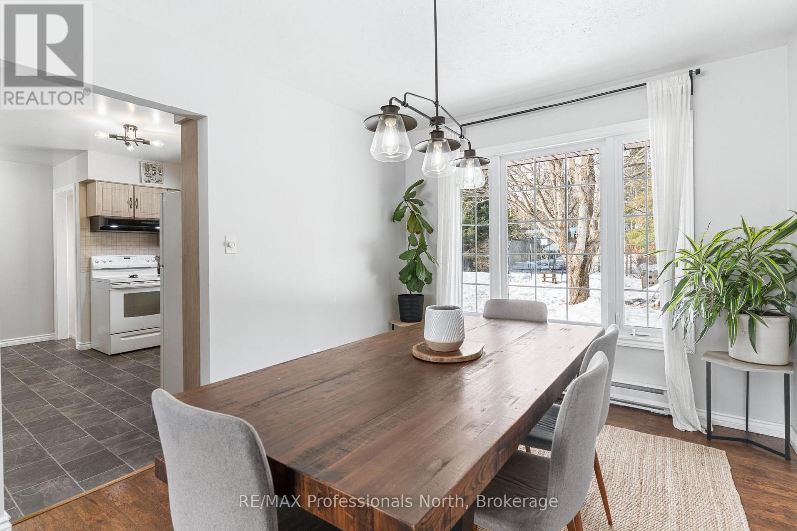 7 Winchester Street, Minden Hills, Ontario  K0M 1S0 - Photo 12 - X12869660