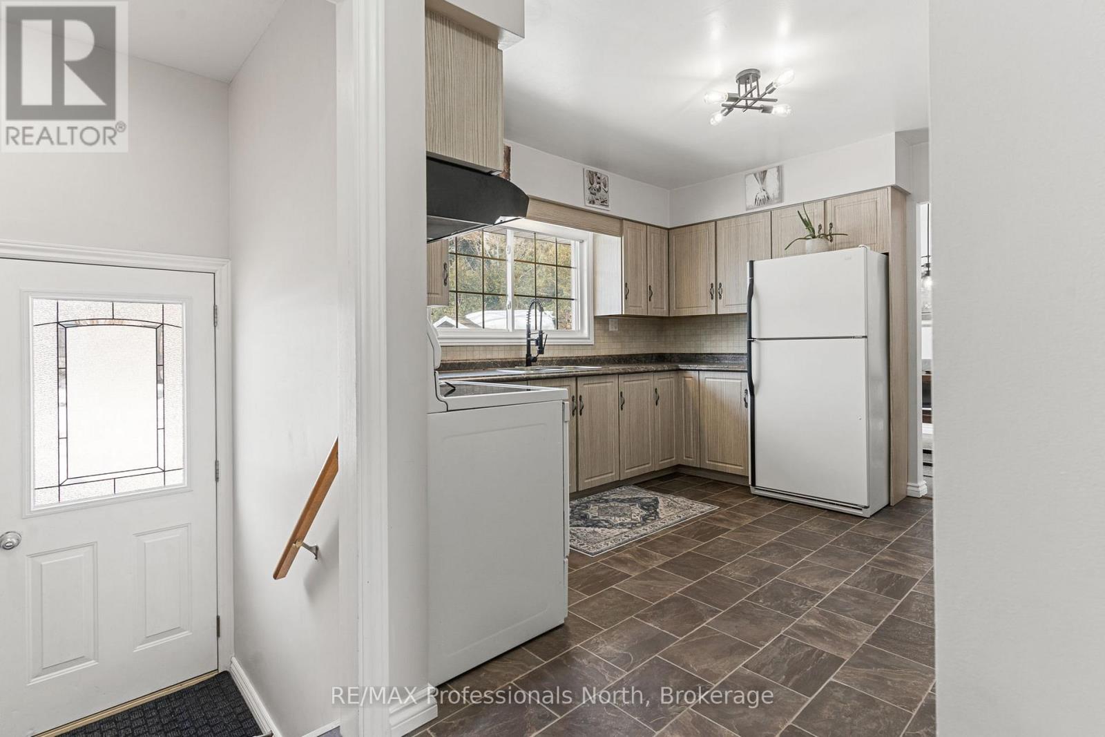 7 Winchester Street, Minden Hills, Ontario  K0M 1S0 - Photo 19 - X12869660