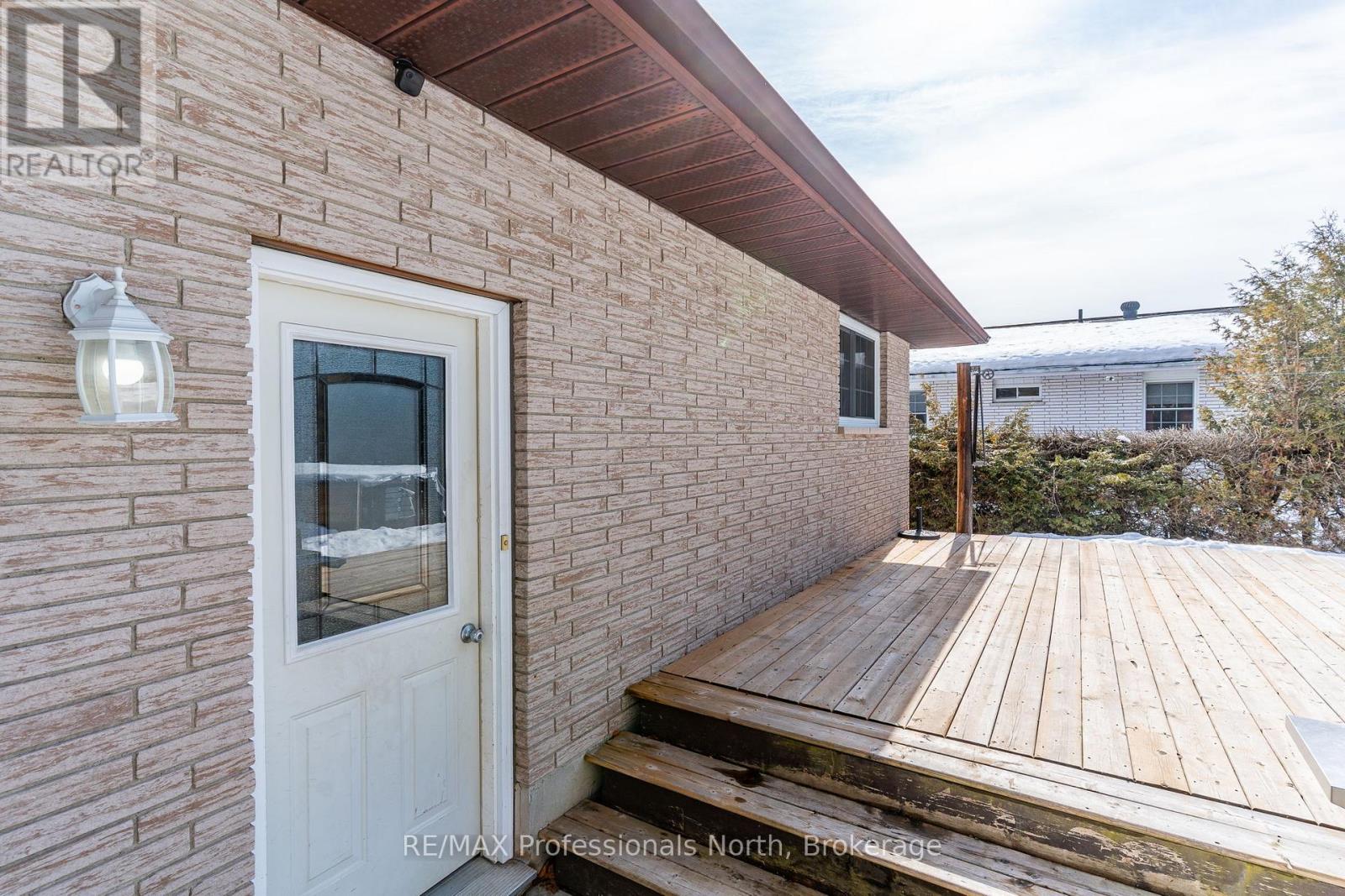 7 Winchester Street, Minden Hills, Ontario  K0M 1S0 - Photo 41 - X12869660