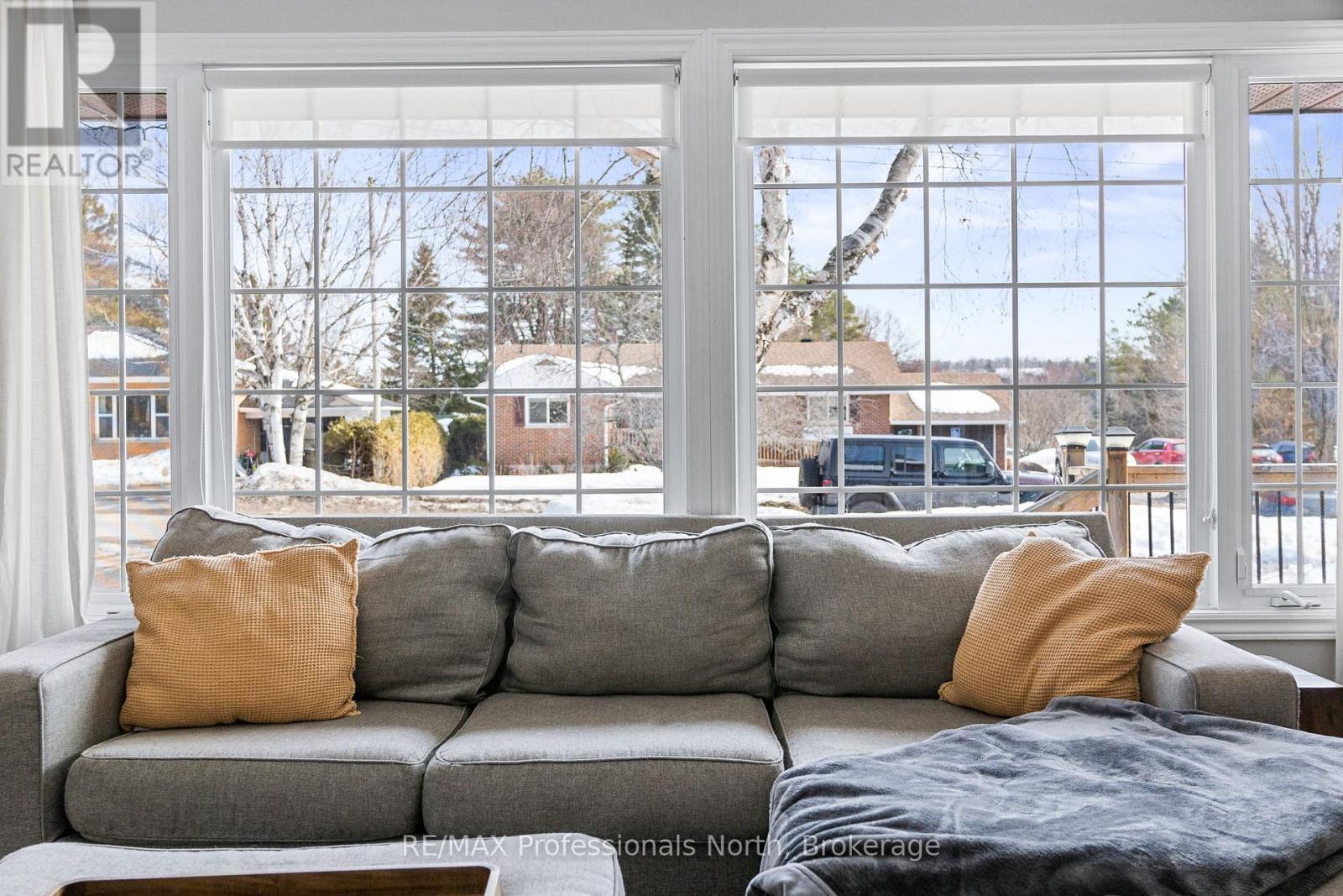 7 Winchester Street, Minden Hills, Ontario  K0M 1S0 - Photo 7 - X12869660