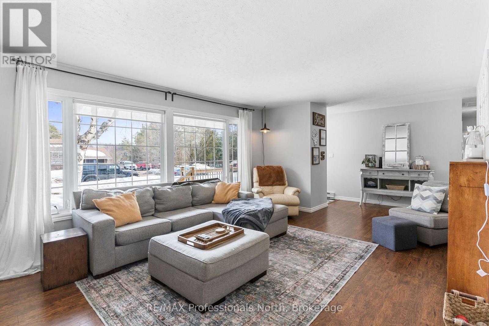 7 Winchester Street, Minden Hills, Ontario  K0M 1S0 - Photo 8 - X12869660