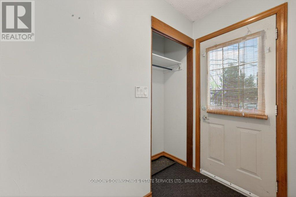 21 Richard Street, Kingston, Ontario  K7M 2J3 - Photo 3 - X12869598