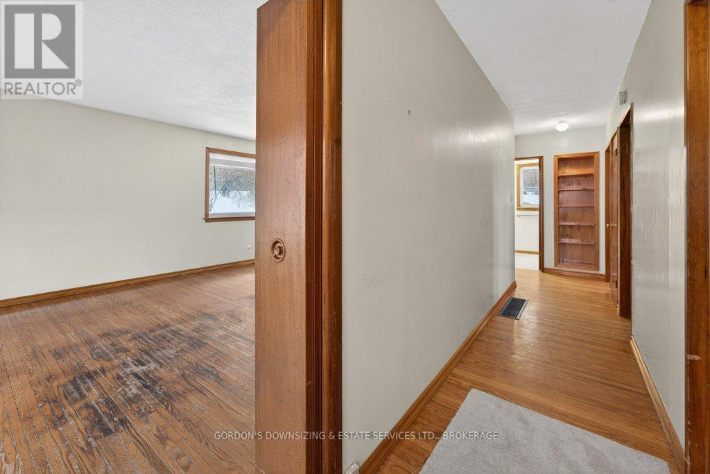 21 Richard Street, Kingston, Ontario  K7M 2J3 - Photo 4 - X12869598