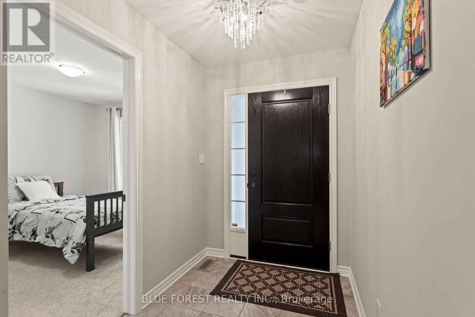 42 Hickory Lane, St. Thomas, Ontario  N5R 6K9 - Photo 6 - X12869580