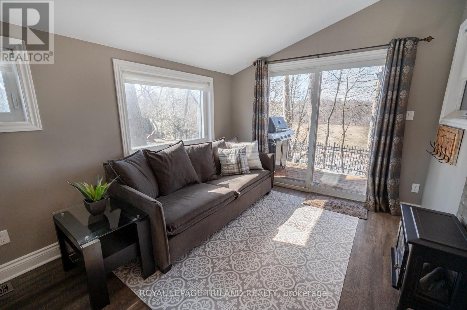 2 Ingleside Place, London South (South F), Ontario  N6C 1E1 - Photo 17 - X12869612