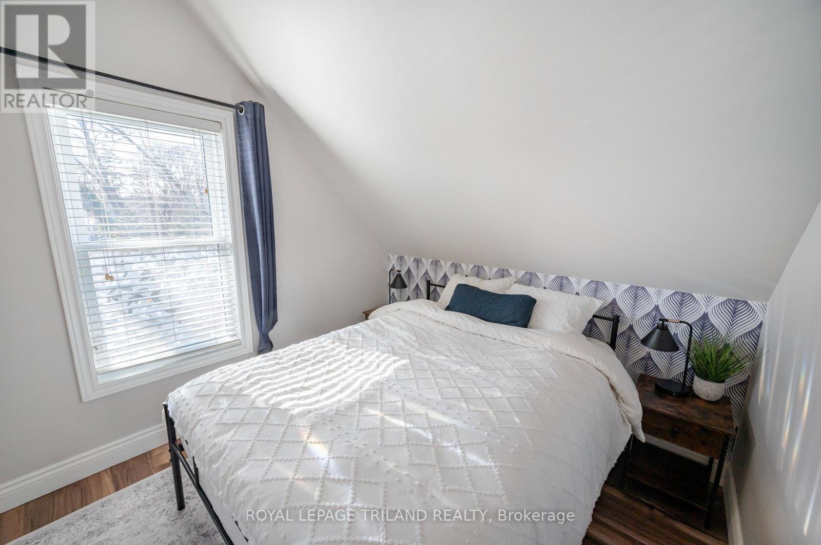 2 Ingleside Place, London South (South F), Ontario  N6C 1E1 - Photo 21 - X12869612