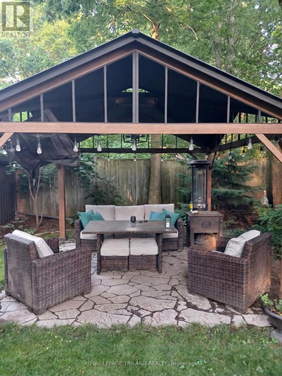 2 Ingleside Place, London South (South F), Ontario  N6C 1E1 - Photo 38 - X12869612