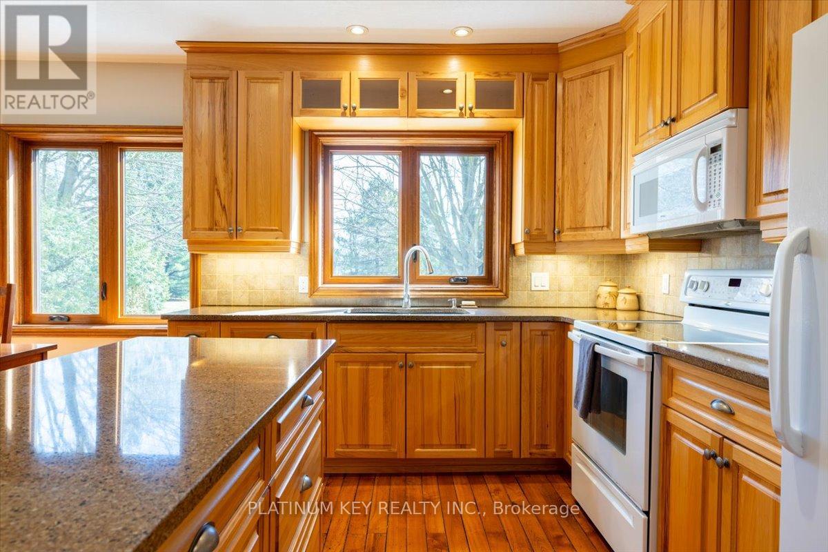 23375 Mcevoy Road, Strathroy-Caradoc, Ontario  N0L 1W0 - Photo 10 - X12869640