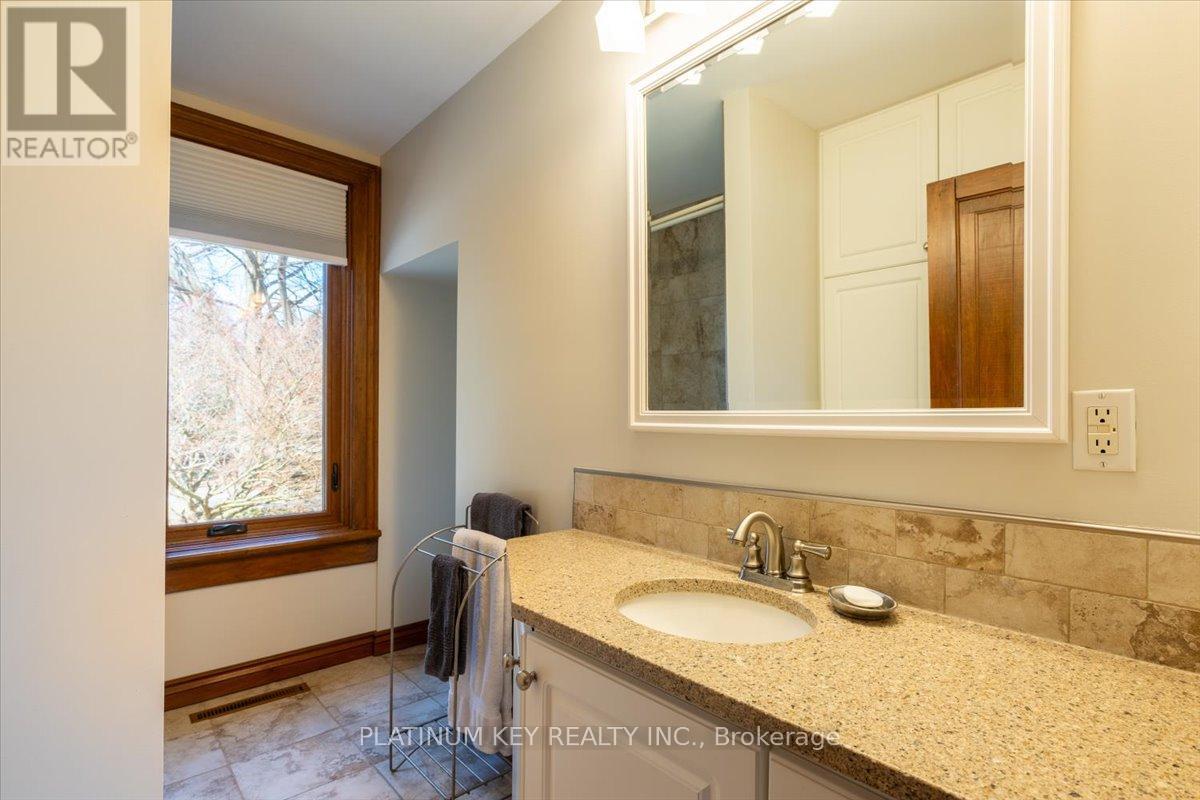 23375 Mcevoy Road, Strathroy-Caradoc, Ontario  N0L 1W0 - Photo 15 - X12869640