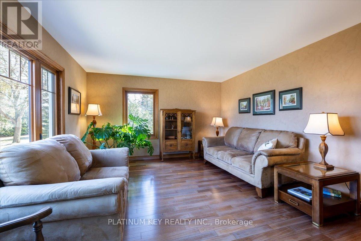 23375 Mcevoy Road, Strathroy-Caradoc, Ontario  N0L 1W0 - Photo 17 - X12869640