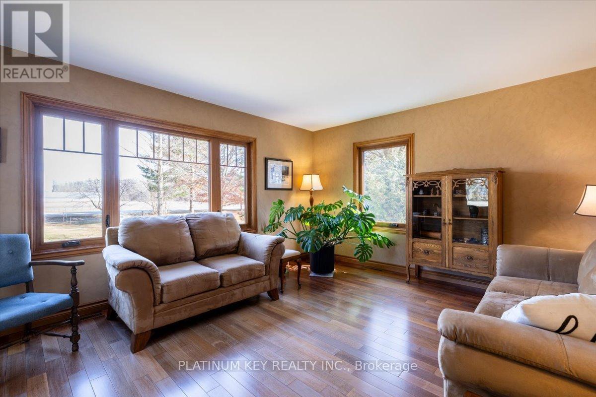 23375 Mcevoy Road, Strathroy-Caradoc, Ontario  N0L 1W0 - Photo 18 - X12869640