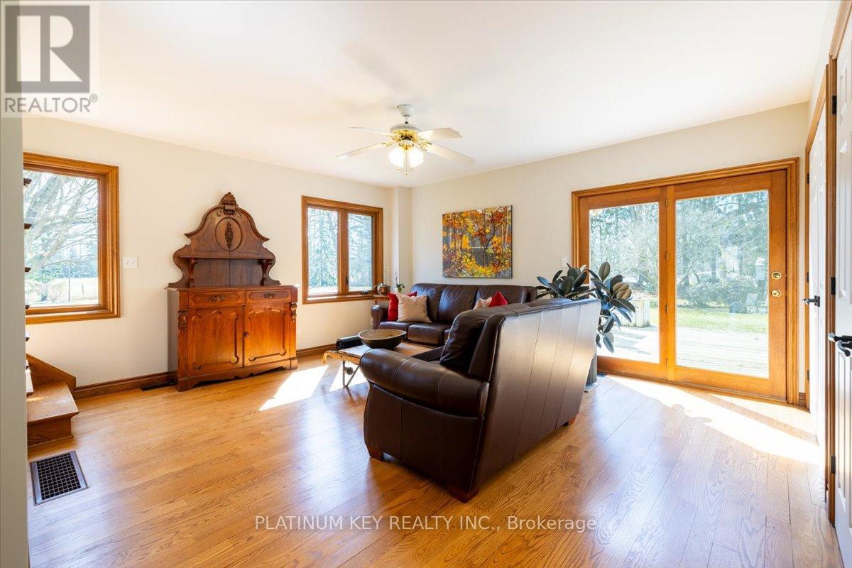 23375 Mcevoy Road, Strathroy-Caradoc, Ontario  N0L 1W0 - Photo 5 - X12869640