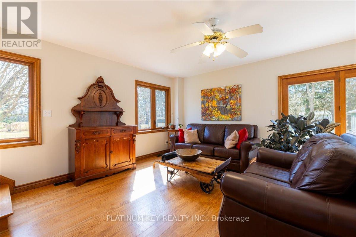 23375 Mcevoy Road, Strathroy-Caradoc, Ontario  N0L 1W0 - Photo 6 - X12869640