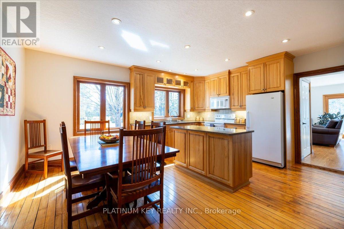 23375 Mcevoy Road, Strathroy-Caradoc, Ontario  N0L 1W0 - Photo 8 - X12869640