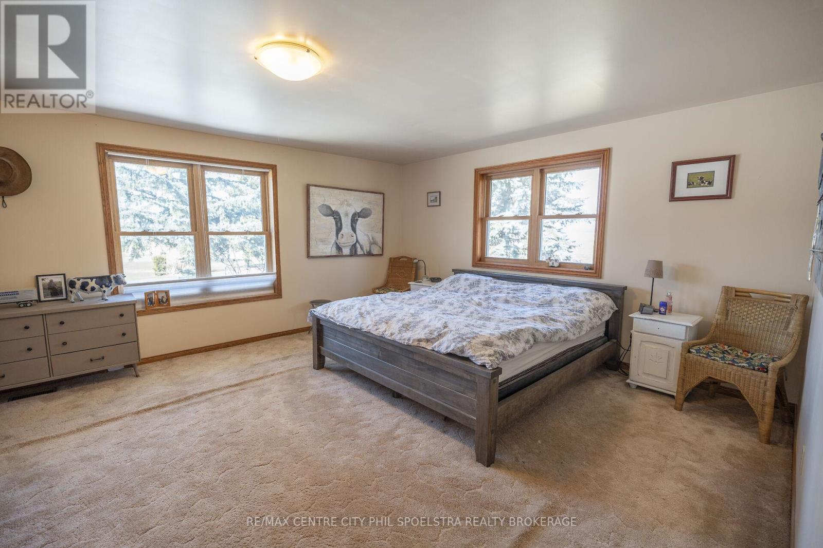 5029 Falconbridge Drive, Southwest Middlesex, Ontario  N0L 1A0 - Photo 42 - X12869670