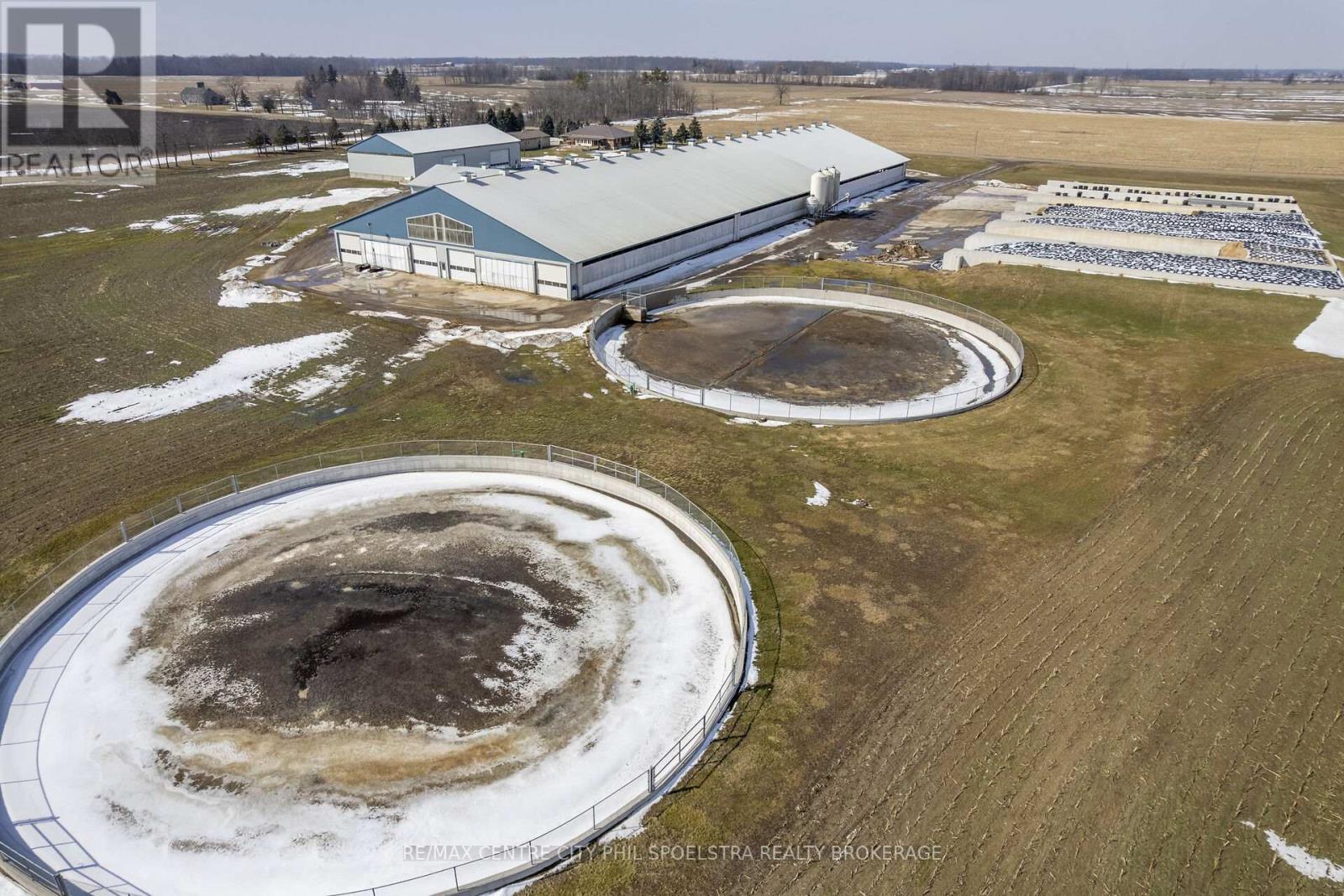 5029 Falconbridge Drive, Southwest Middlesex, Ontario  N0L 1A0 - Photo 6 - X12869670