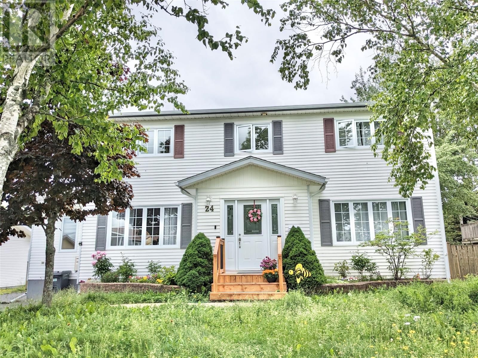 <div class="slider-price">$450,000</div><p>24 Ireland Drive, Grand Falls-Windsor, Newfoundland & Labrador</p>