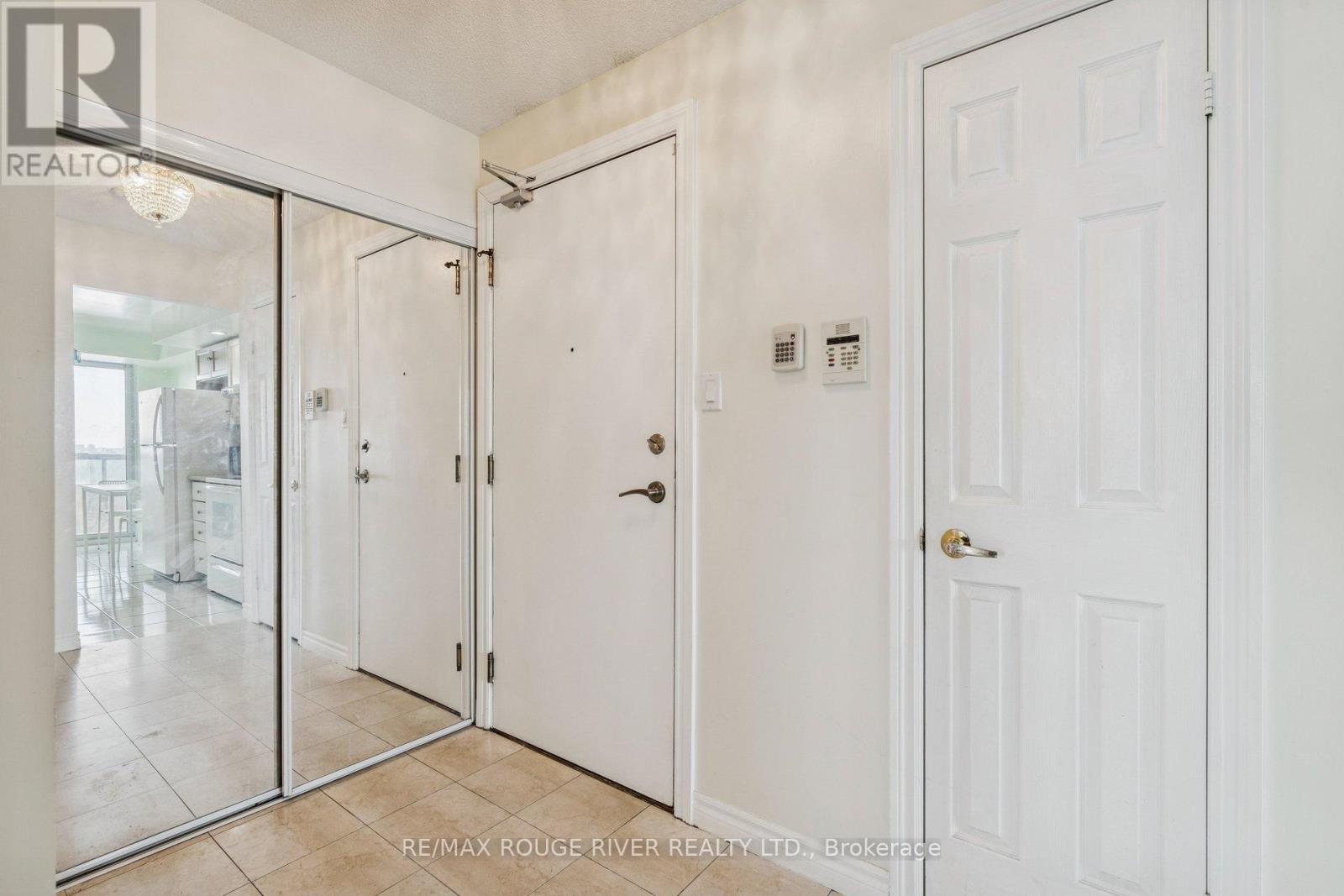 1136 - 125 Omni Drive, Toronto, Ontario  M1P 5A9 - Photo 3 - E12869630